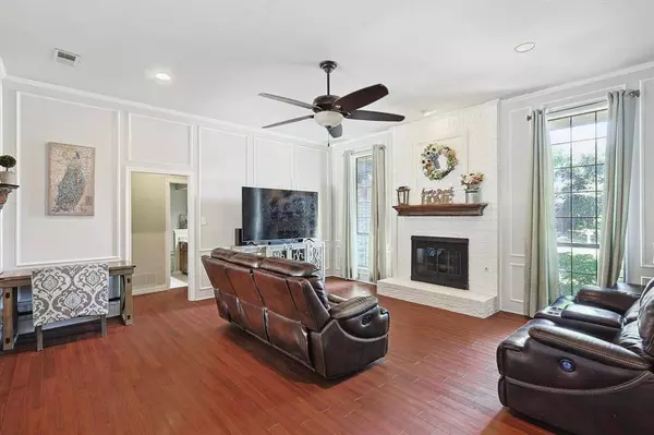 2208 Timberglen Drive, Flower Mound, TX 75028