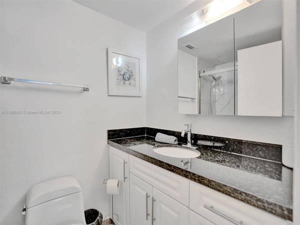 3725 S Ocean Dr #520, Hollywood, FL 33019