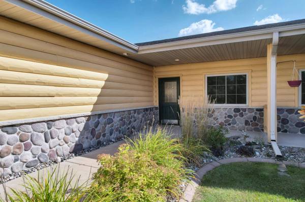 322 CHRISTOPHER ST, Eagle River, WI 54521