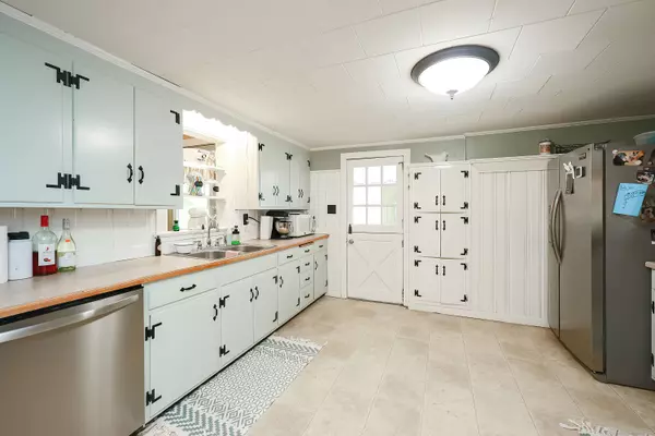 870 North Main Street, Killingly, CT 06239