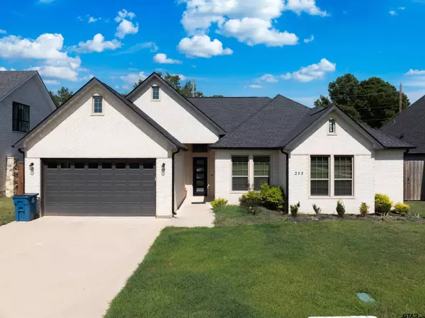 253 Kathryns Ct, Mt Pleasant, TX 75455