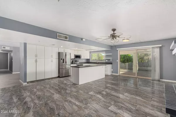 3909 W WOOD Drive, Phoenix, AZ 85029