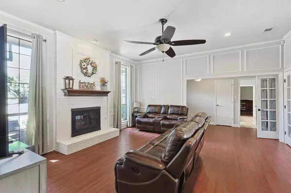 2208 Timberglen Drive, Flower Mound, TX 75028