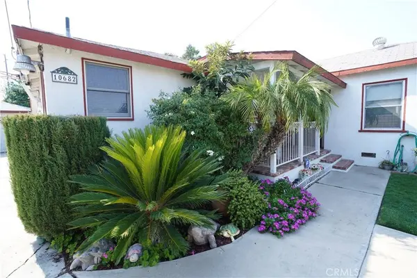 10682 Amapolas ST, Redlands, CA 92373