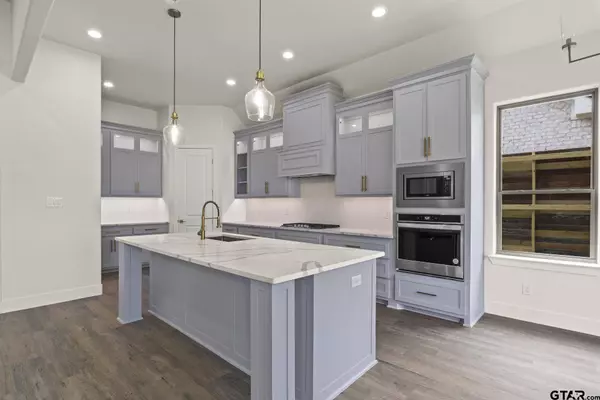 253 Kathryns Ct, Mt Pleasant, TX 75455