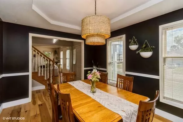 2430 E Leach Avenue, Des Moines, IA 50320