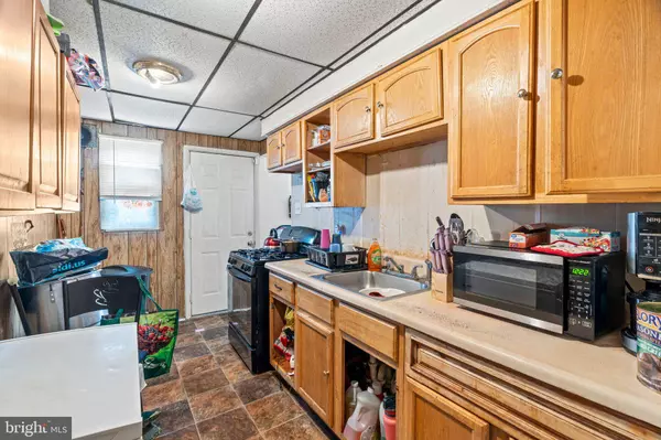 1052 KENWOOD AVE, Camden, NJ 08103