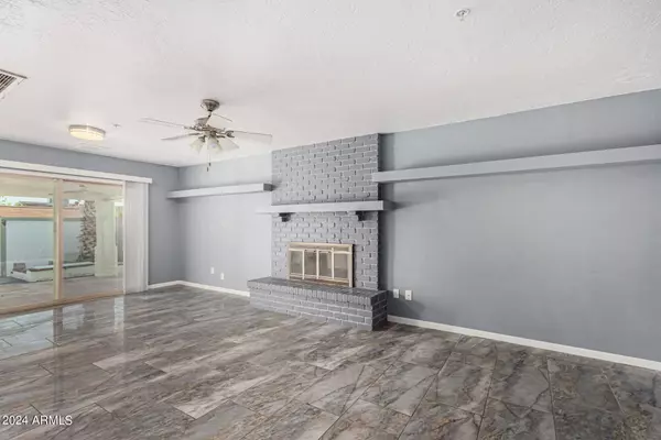 3909 W WOOD Drive, Phoenix, AZ 85029