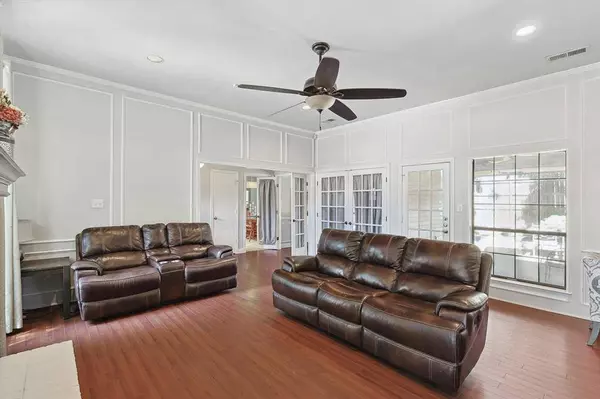 2208 Timberglen Drive, Flower Mound, TX 75028