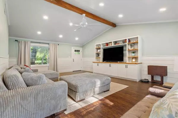 419 W Henry Street, Hamilton, TX 76531