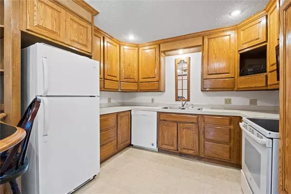 230 N Walnut ST, Gardner, KS 66030