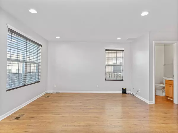 2512 Hearthstone Drive, Hampshire, IL 60140