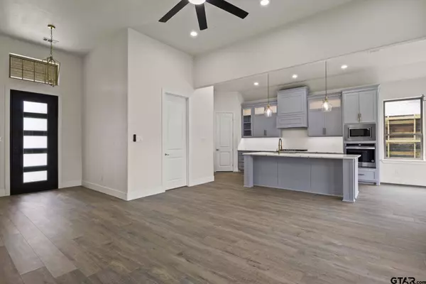 253 Kathryns Ct, Mt Pleasant, TX 75455