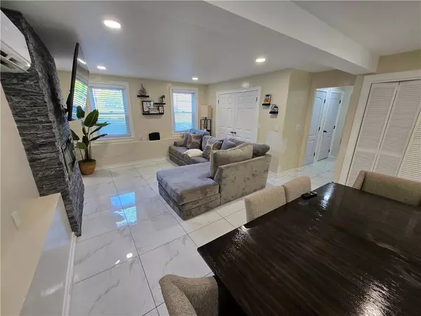 35 Hines Farm RD, Cranston, RI 02921