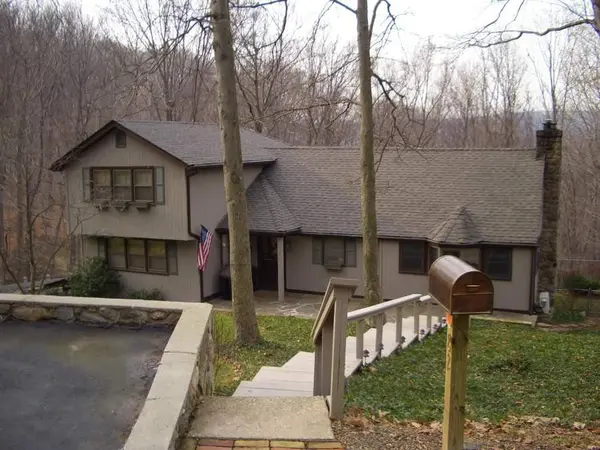 12 Buckingham Garden Pkwy, Maplewood Twp., NJ 07040