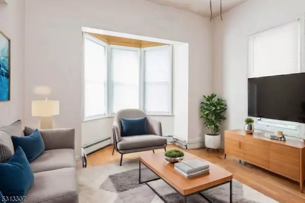 63 N Maple Ave, East Orange City, NJ 07017