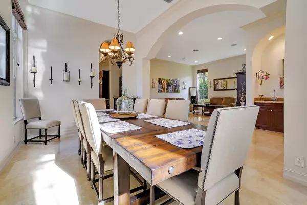 110 Villa Bella, Jupiter, FL 33458