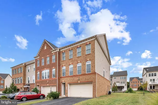 21262 HYRST GROVE TER, Ashburn, VA 20147