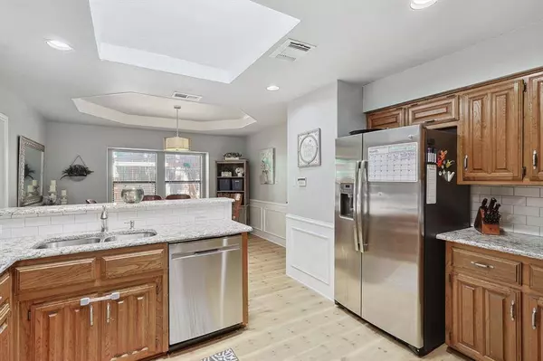 2208 Timberglen Drive, Flower Mound, TX 75028