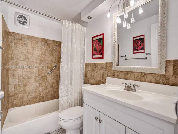 3177 S Ocean Dr #108, Hallandale Beach, FL 33009