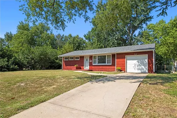 230 N Walnut ST, Gardner, KS 66030