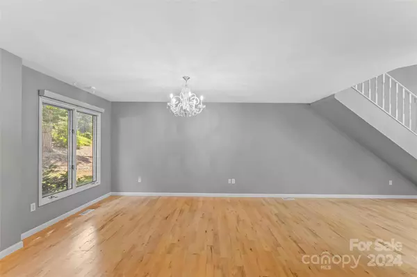 1775 12th ST, Hickory, NC 28601