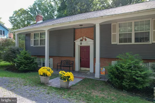 62 SUNLITE DR, Charles Town, WV 25414