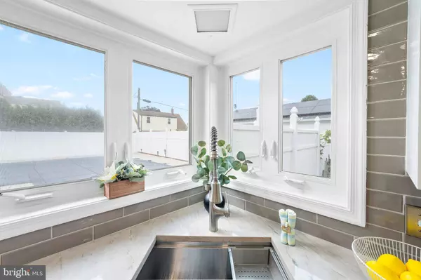 406 STANTON RD, Wilmington, DE 19804