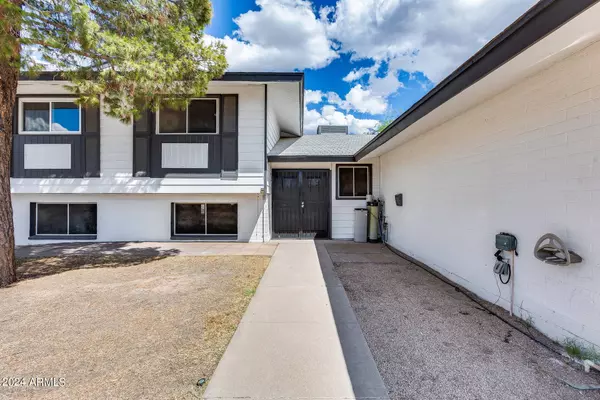 3442 W REDFIELD Road, Phoenix, AZ 85053