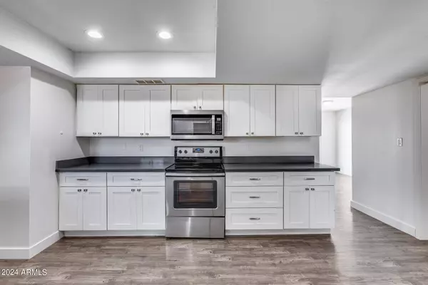 3442 W REDFIELD Road, Phoenix, AZ 85053