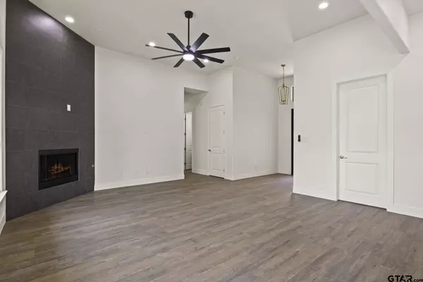 253 Kathryns Ct, Mt Pleasant, TX 75455