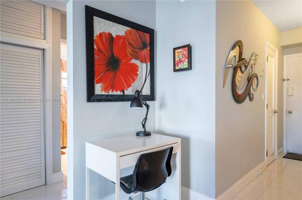 16900 NE 14th Ave #201, North Miami Beach, FL 33162