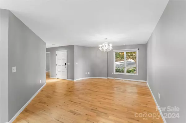 1775 12th ST, Hickory, NC 28601