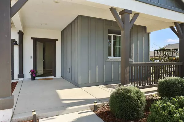 804 Somerset WAY, Patterson, CA 95363