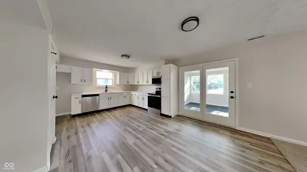 8501 Wakefield CT, Indianapolis, IN 46256