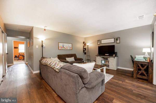 327 MEADOWVIEW LN #327, Mont Clare, PA 19453