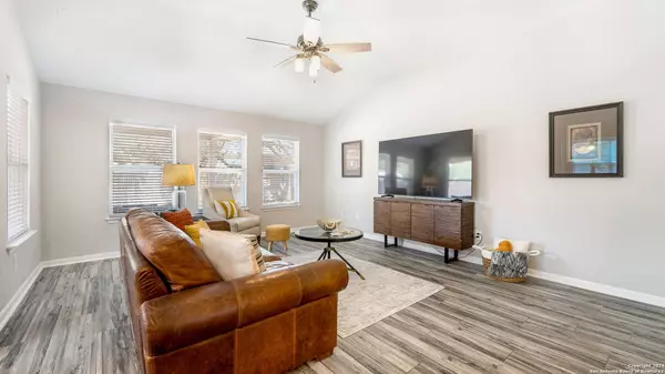 8915 Black Forest, Helotes, TX 78023