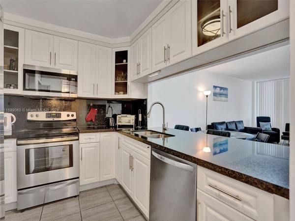 3725 S Ocean Dr #520, Hollywood, FL 33019
