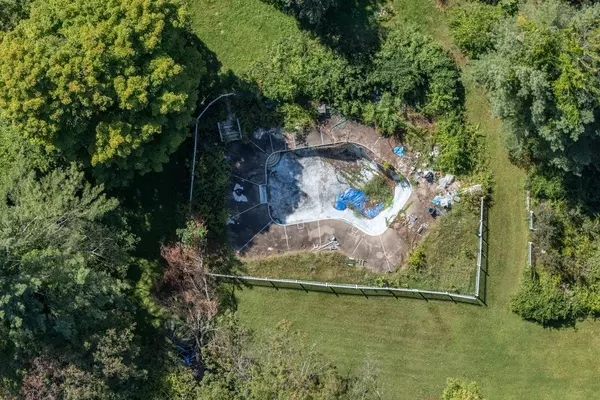 450 US RT 3 RD, Holderness, NH 03245