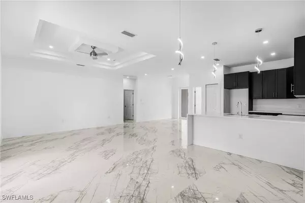 3203 24th ST SW, Lehigh Acres, FL 33976