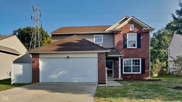 6858 Emerald Bay LN, Indianapolis, IN 46237