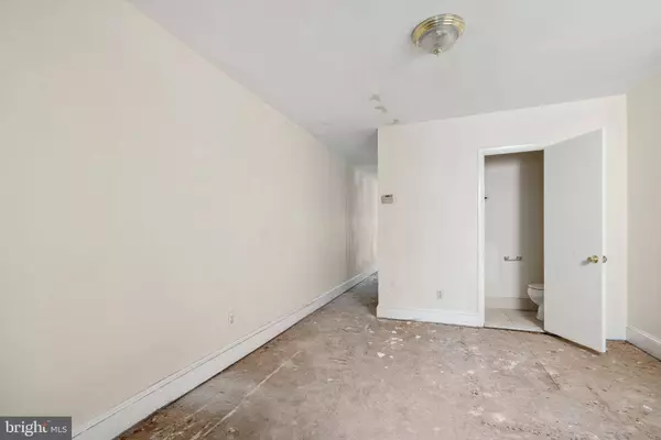 504 N 32ND ST, Philadelphia, PA 19104