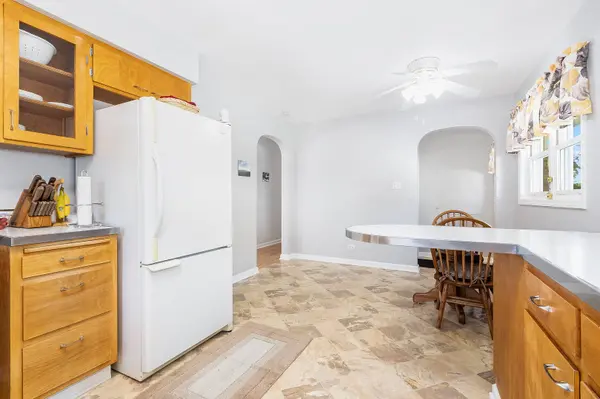 916 N Ardmore AVE, Villa Park, IL 60181