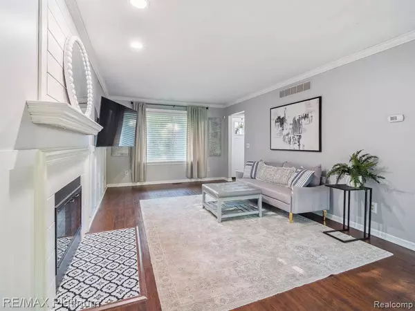 3704 BENJAMIN Avenue, Royal Oak, MI 48073