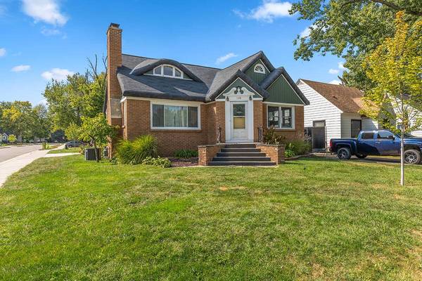 130 S Fairview Road, Zeeland, MI 49464