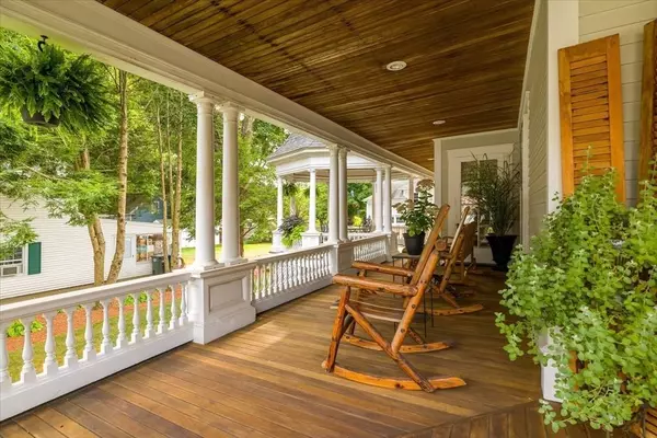 668 Merriam Ave, Leominster, MA 01453