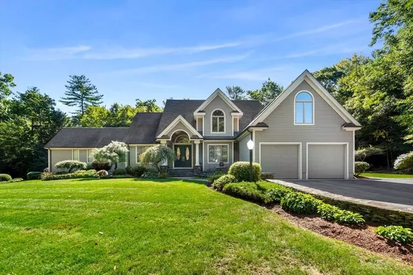 4 Nestlewood Ln, Hubbardston, MA 01452