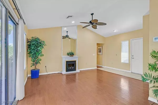 8916 Desert Mound Drive, Las Vegas, NV 89134