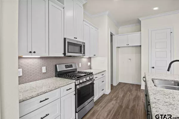 2105 Stephanie Dr, Whitehouse, TX 75791