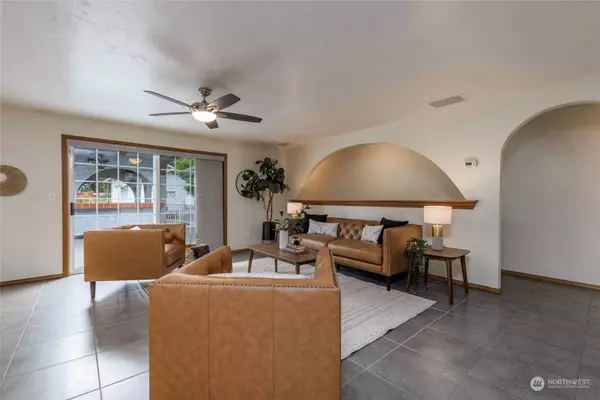 1514 208th ST E, Spanaway, WA 98387